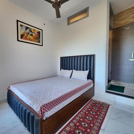 Pine Valley Resort Kasauli Exterior foto